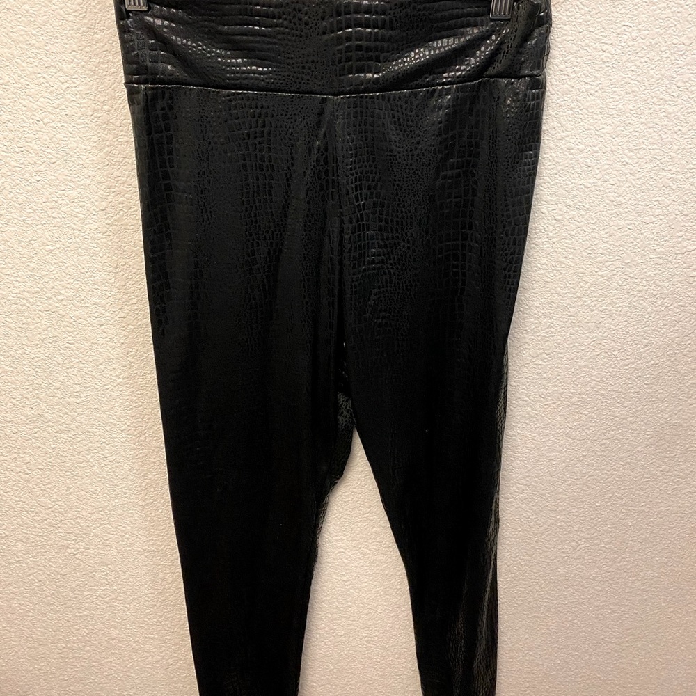 Leather pants detail